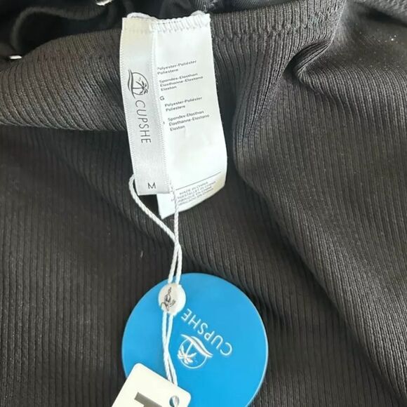 Cupshe Ruffled ribbed One Piece Swimsuit, Black, 4-way stretch, size Medium, NWT - Picture 8 of 8